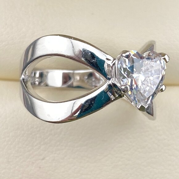 UTC 925 Sterling Silver Heart Shaped CZ, Love & Romance Ring Size 8 - 5.7 Gm. - Picture 8 of 15